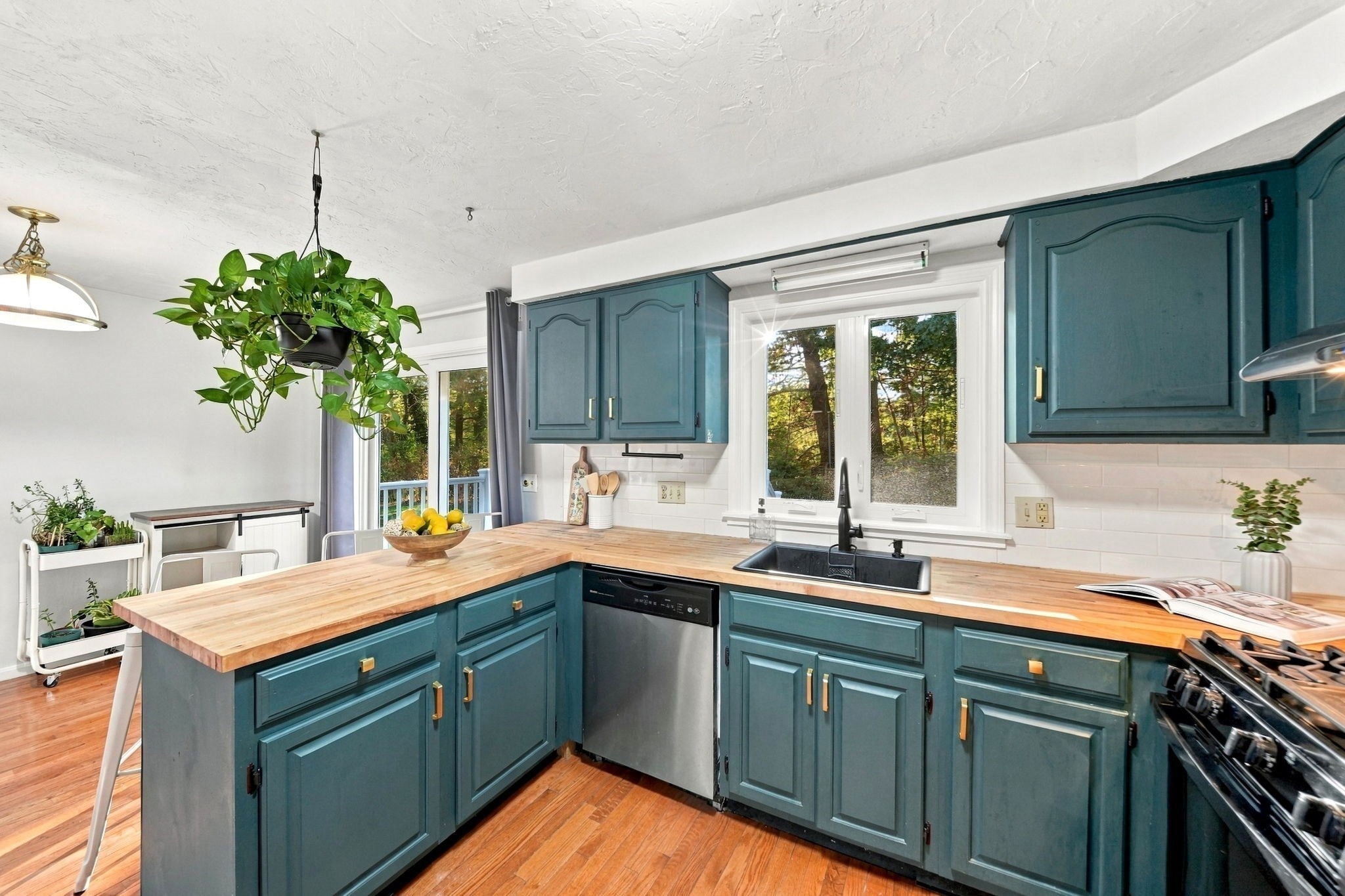 1713 Irving Rd 1713