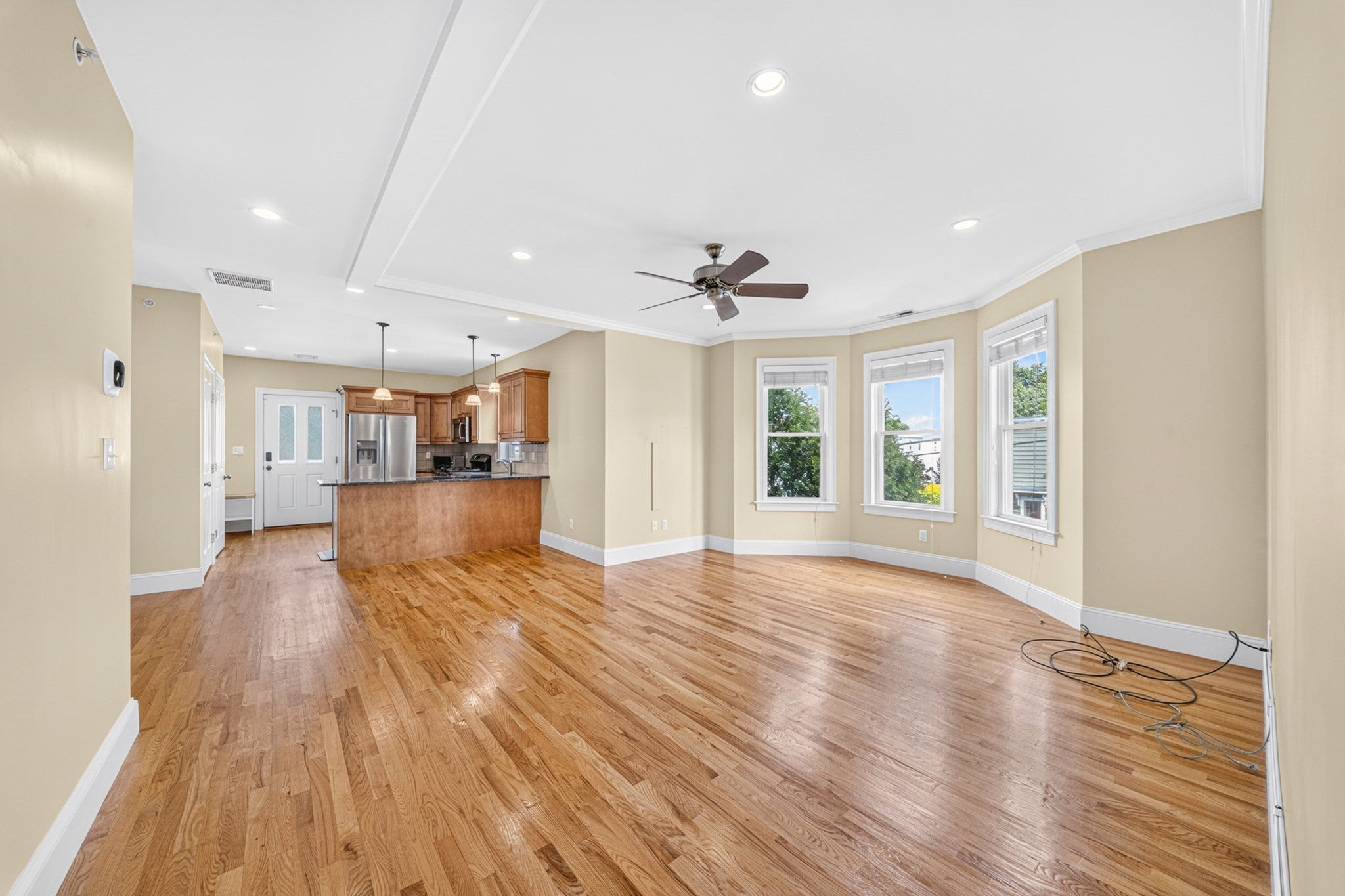 90 Taylor St 4
