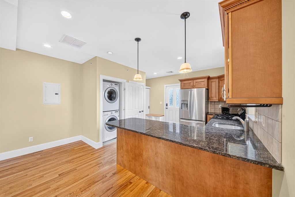 90 Taylor St #4, Waltham, MA, 90 Taylor St #4, Waltham, MA Photo #3