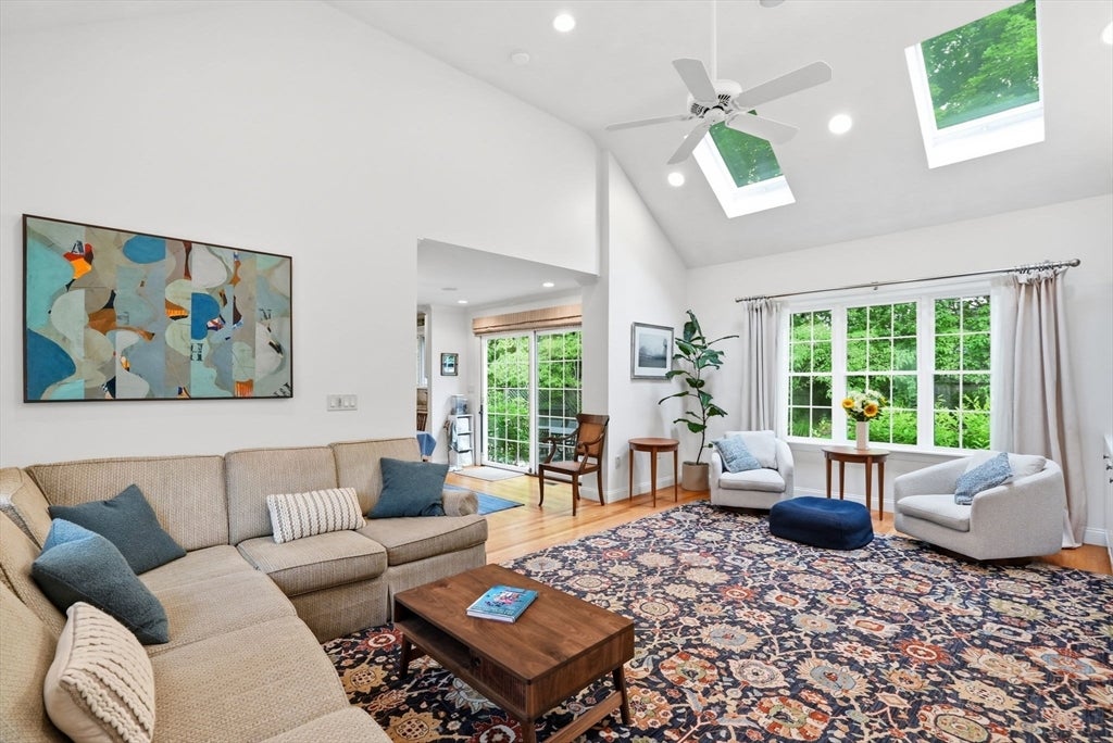 16 Gerber CIR #16, Needham, MA Photo #13
