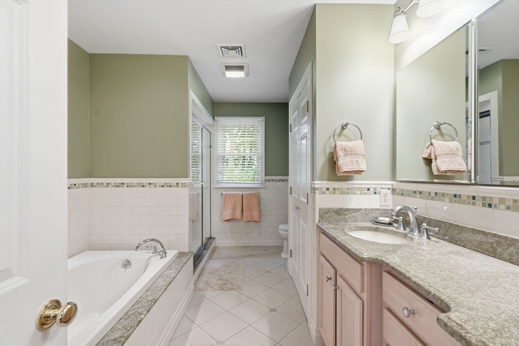 16 Gerber CIR #16, Needham, MA Photo #25