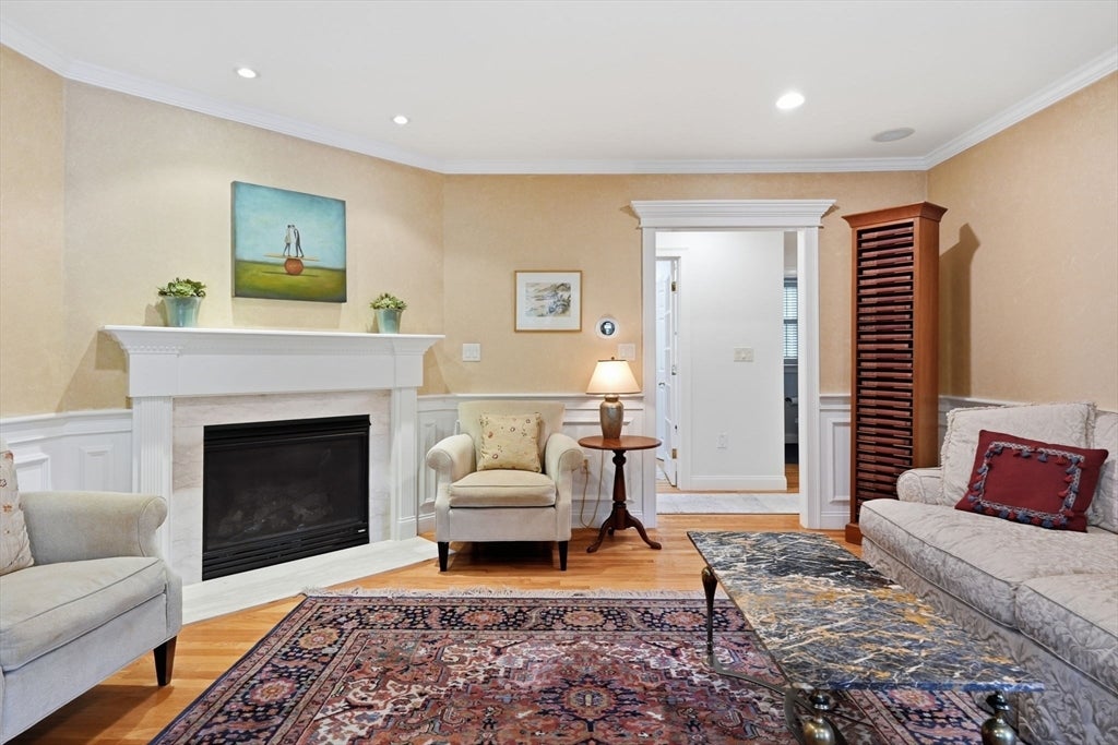 16 Gerber CIR #16, Needham, MA Photo #4