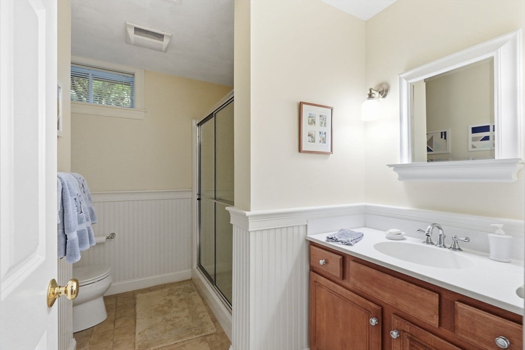 16 Gerber CIR #16, Needham, MA Photo #35