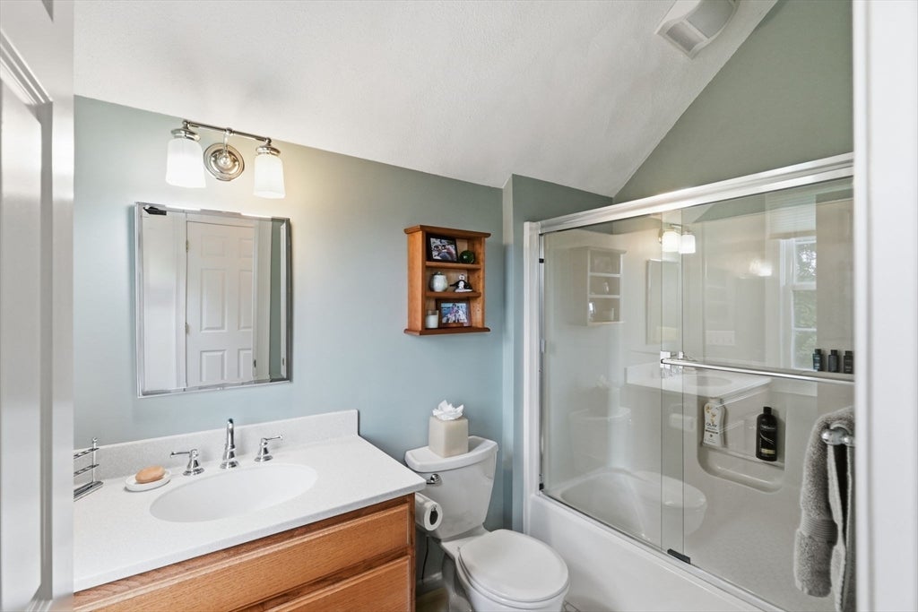 16 Gerber CIR #16, Needham, MA Photo #31