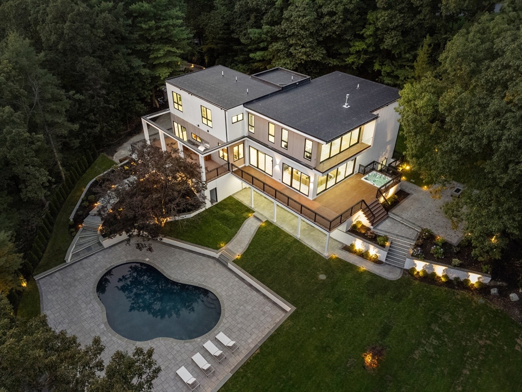 101 Kings Grant Rd