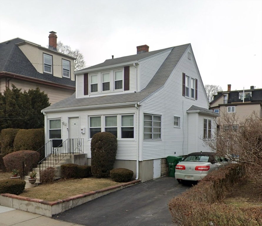 27 Stearns Ave