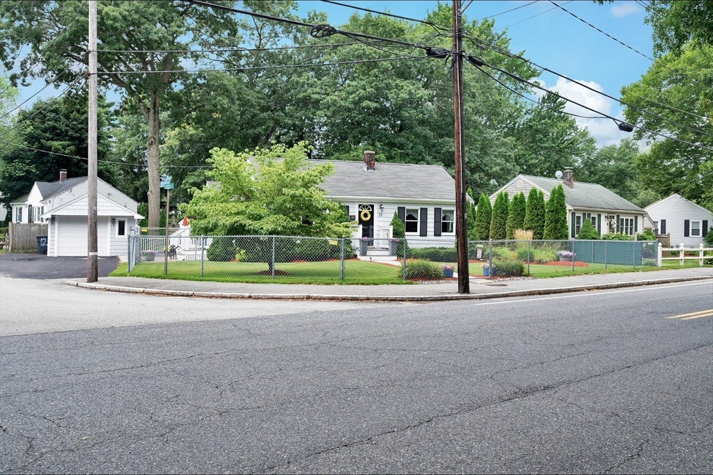 73 Green St, Abington, MA, 73 Green St, Abington, MA Photo #4