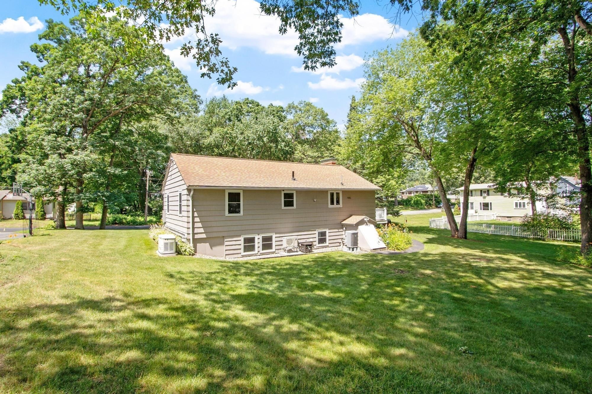 9 Elm Road