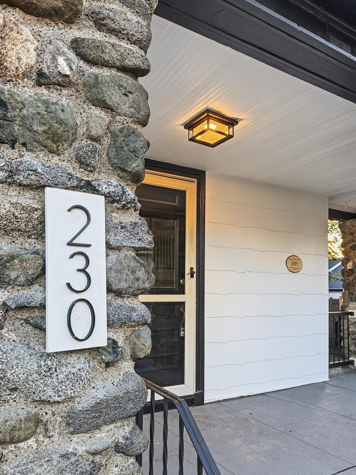 230 Orchard St