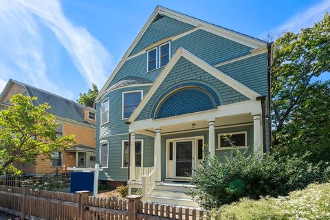 Photo of 4 Leonard Avenue, Cambridge, MA 02139 (MLS # 73297427)