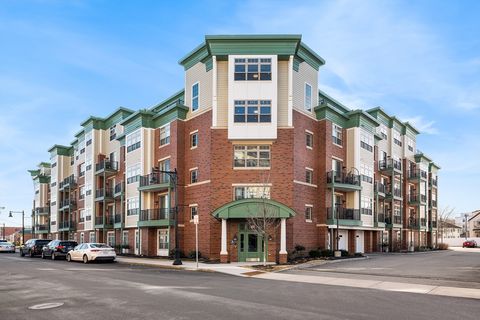 Photo of 69 Foundry St #310, Wakefield, MA 01880 (MLS # 73469185)