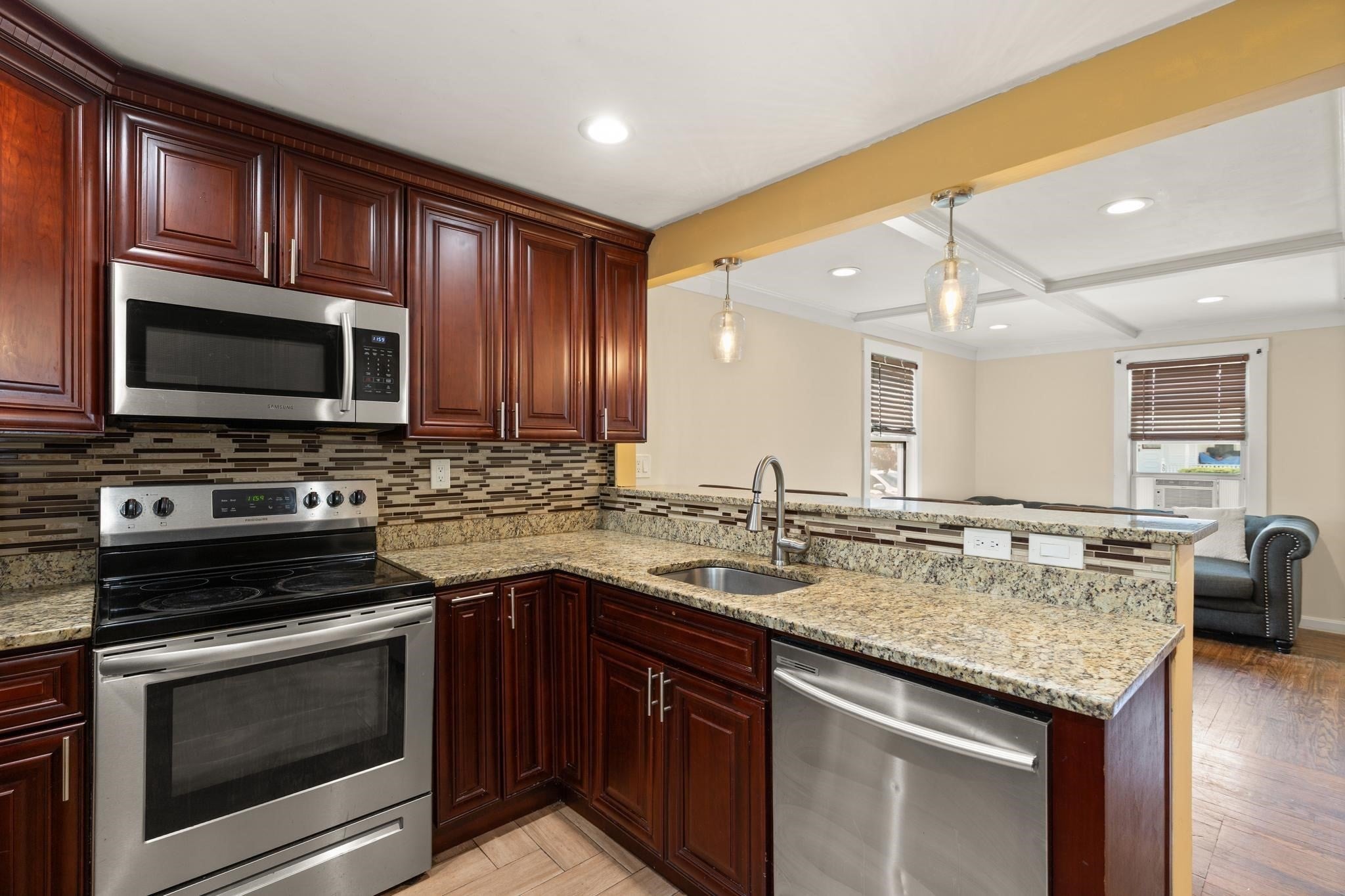 31 Hope Street, Brockton, MA, 31 Hope Street, Brockton, MA Photo #11