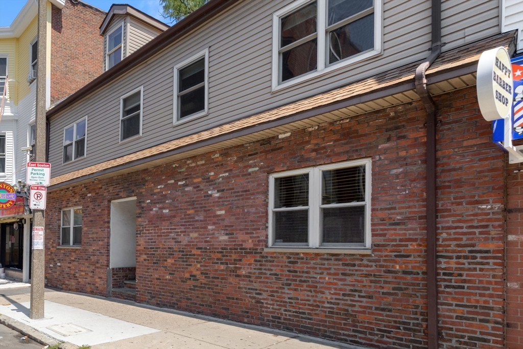 335-337 Meridian St 4