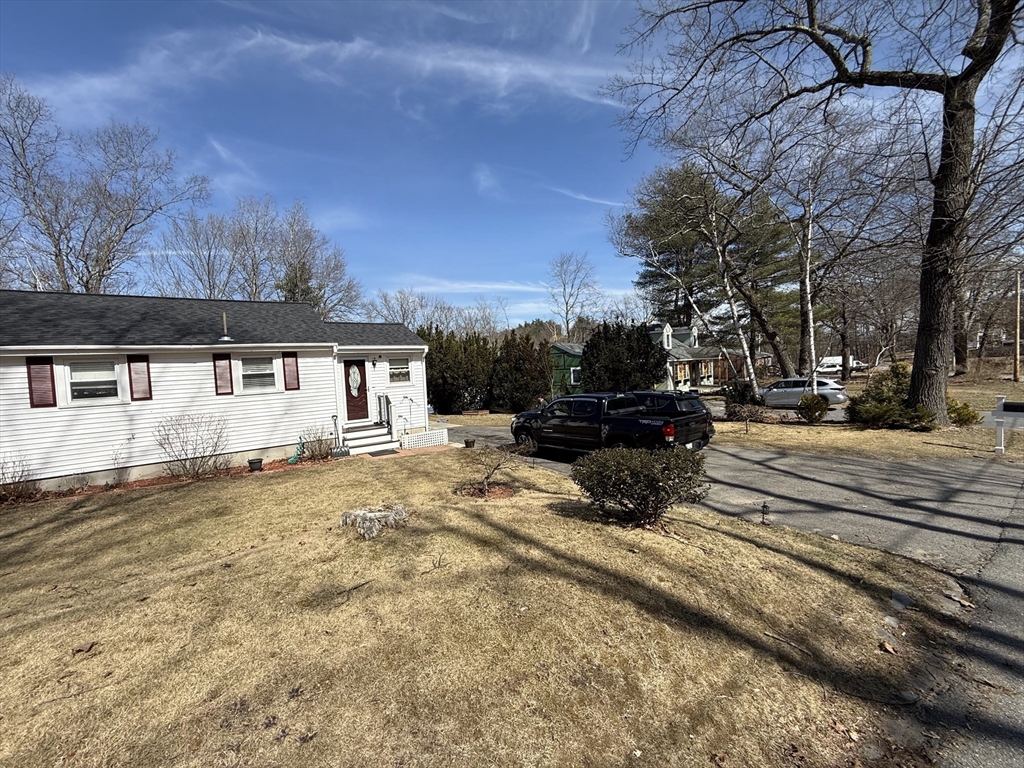 17 Mount Henry Rd