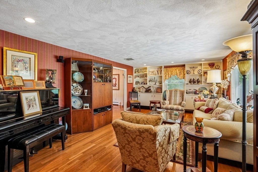 33 Carter Drive, Framingham, MA, 33 Carter Drive, Framingham, MA Photo #16