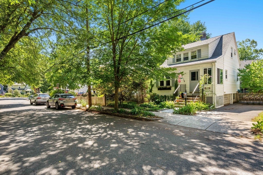 16 Longfellow Rd, Arlington, MA Photo #37