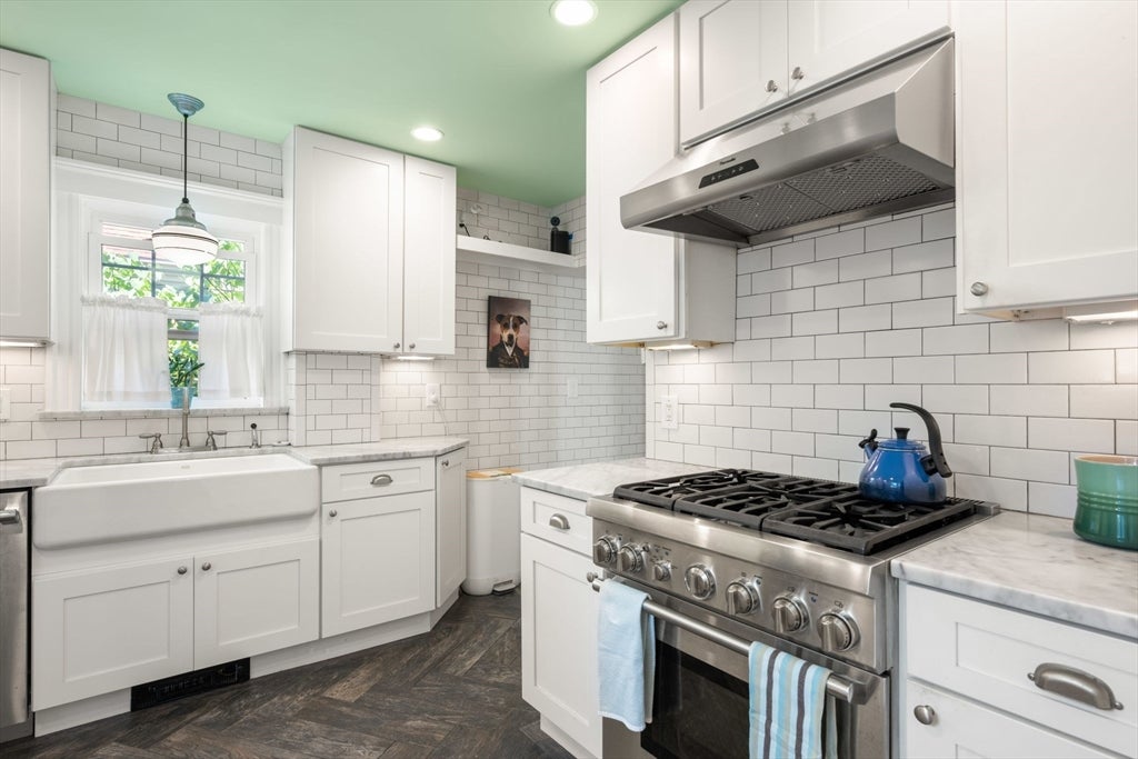 16 Longfellow Rd, Arlington, MA Photo #13