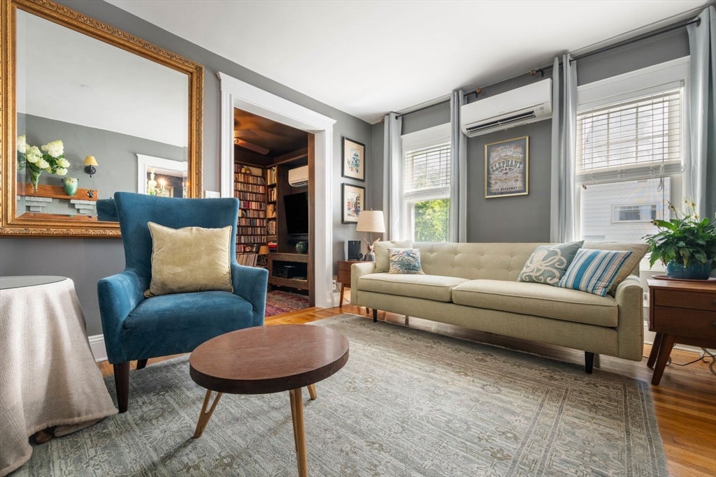 16 Longfellow Rd, Arlington, MA Photo #4
