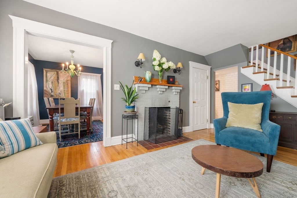 16 Longfellow Rd, Arlington, MA Photo #3