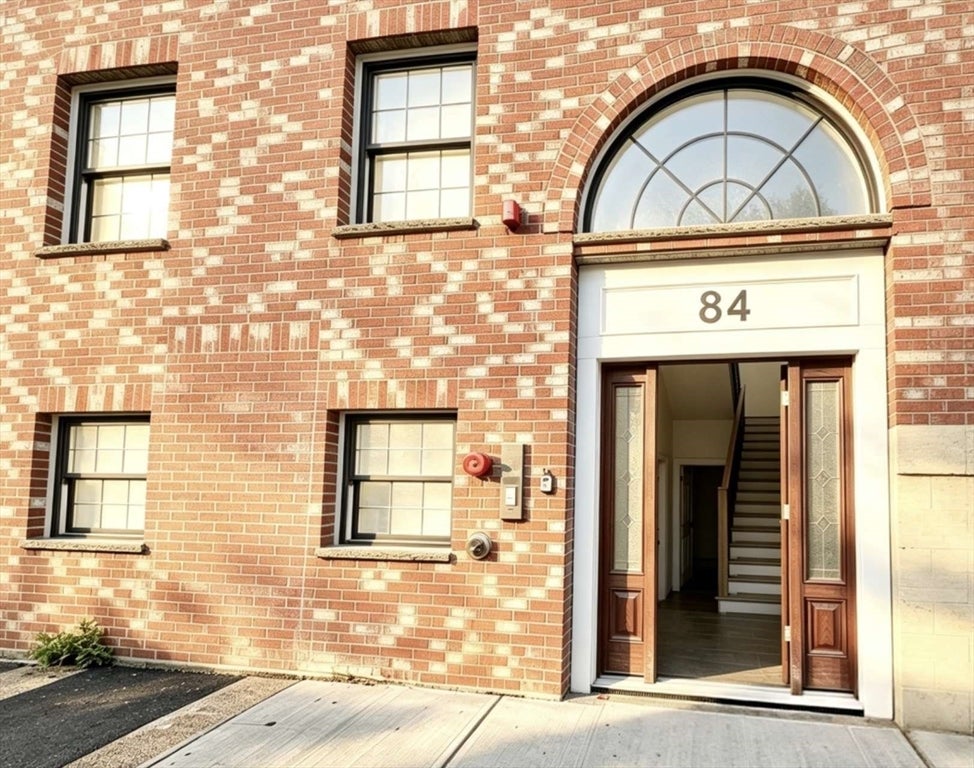84 Chelsea St #1, Boston, MA, 84 Chelsea St #1, Boston, MA Photo #1