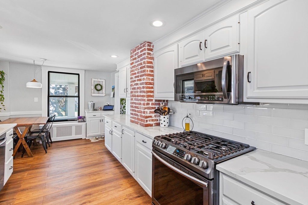 1077-1079 Shirley St