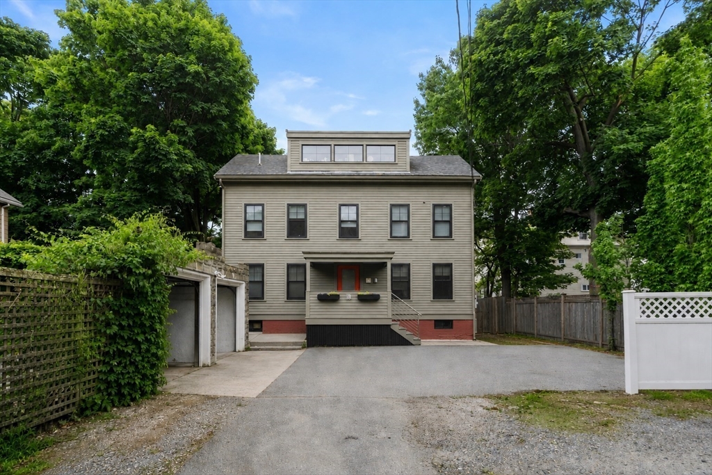 18 Cottage Ave