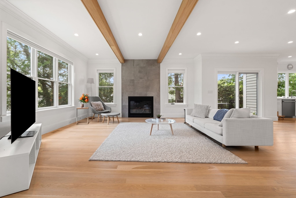 39 Donna Rd