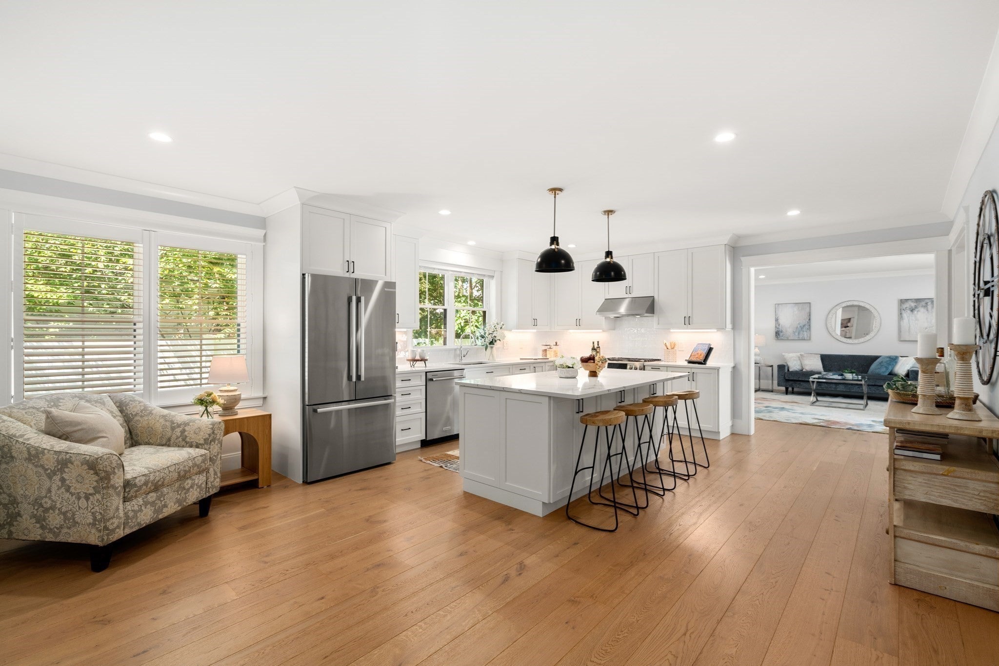 Photo 4 Photo 4