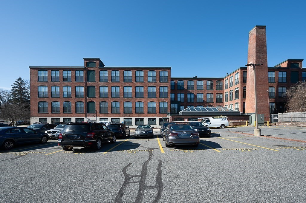 160 Fremont St 204