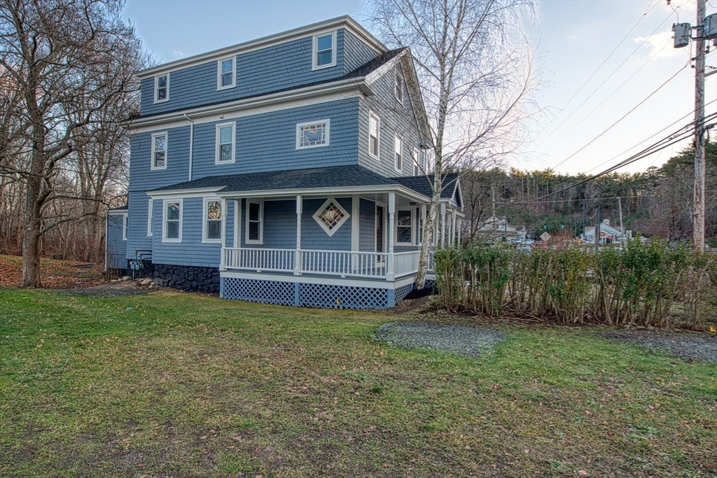 22 Main St