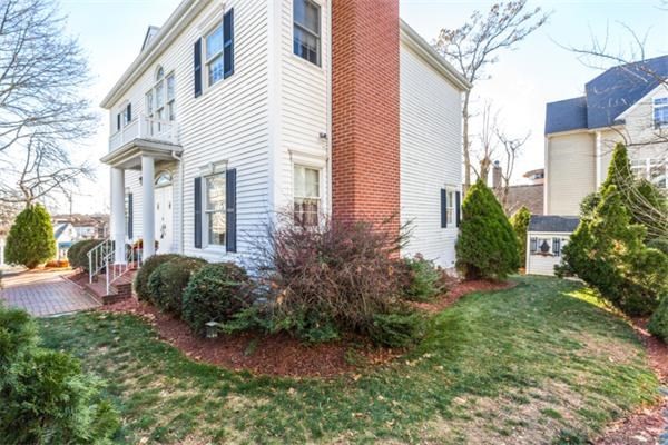 17 Webster St 1