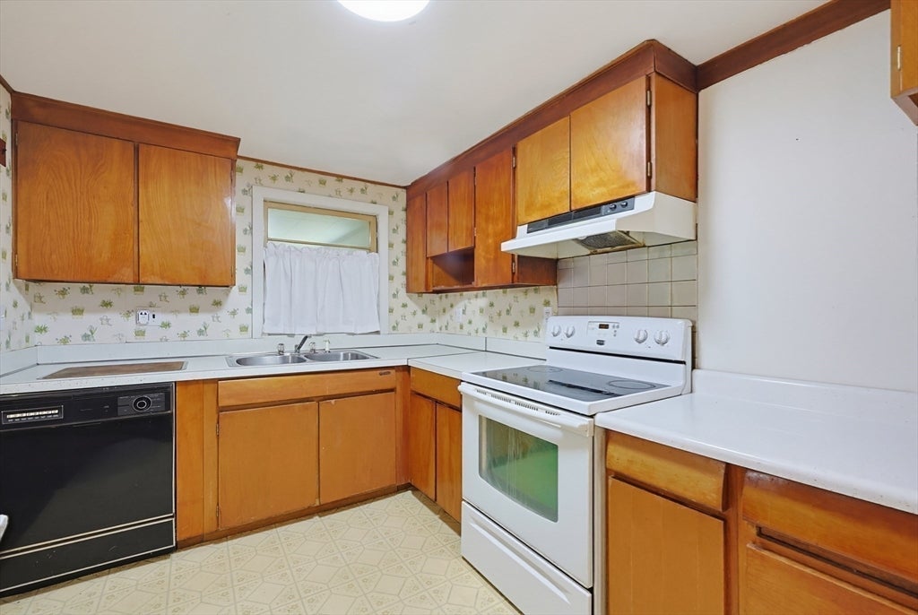 214 School Street, Acton, MA, 214 School Street, Acton, MA Photo #12