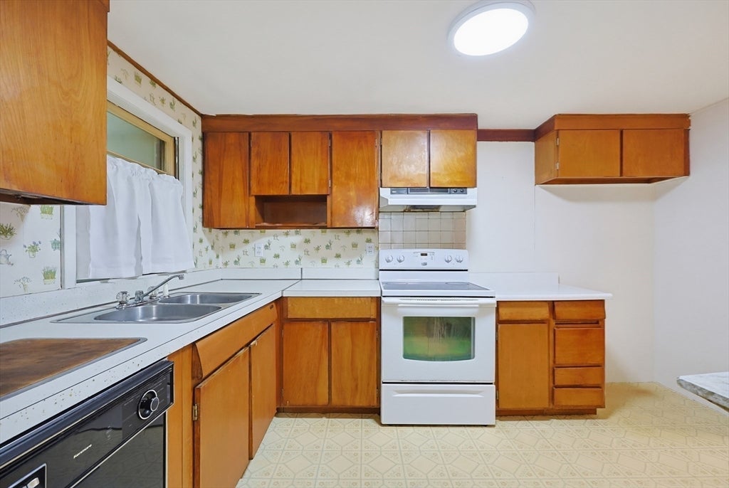 214 School Street, Acton, MA, 214 School Street, Acton, MA Photo #11