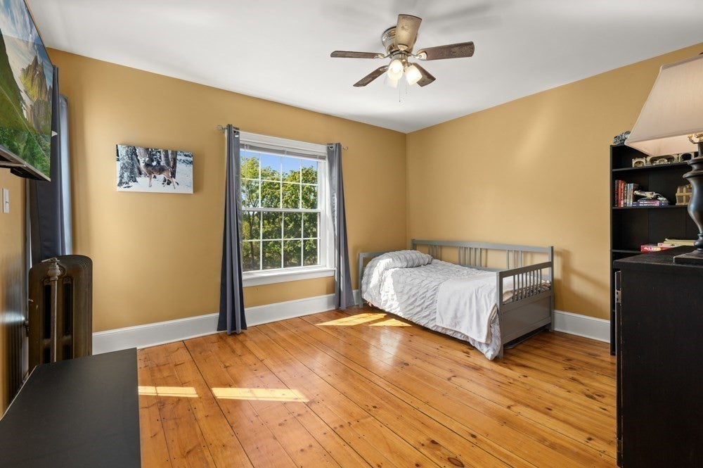 15 Perry St, Danvers, MA Photo #29