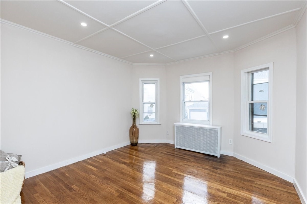 129-131 Lexington Street