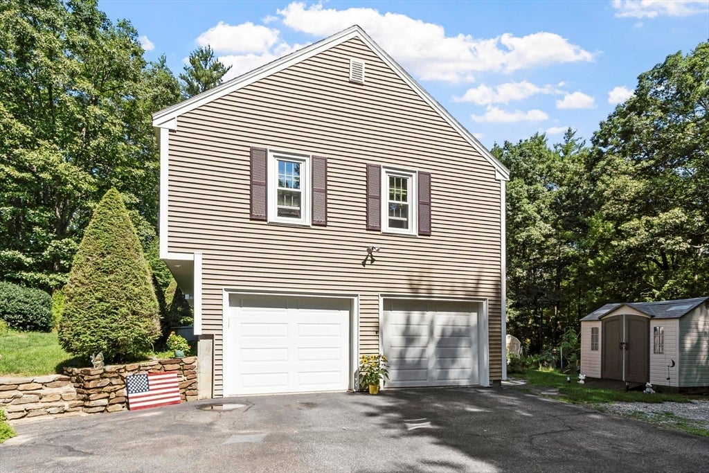 109 Hale Rd