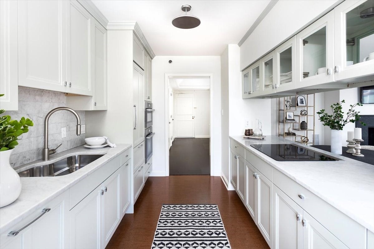 220 Boylston St 1010