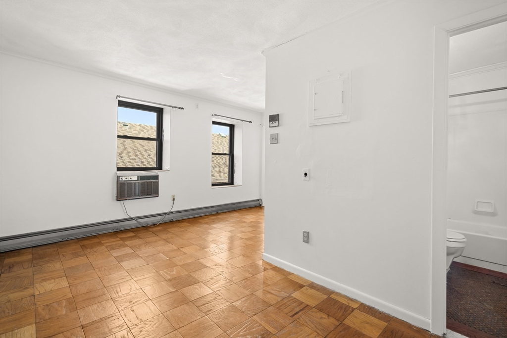 181 Salem Street 18F