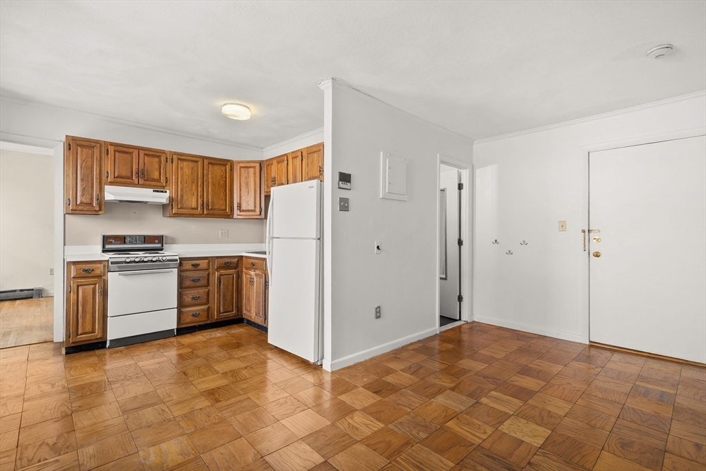 181 Salem Street 18F