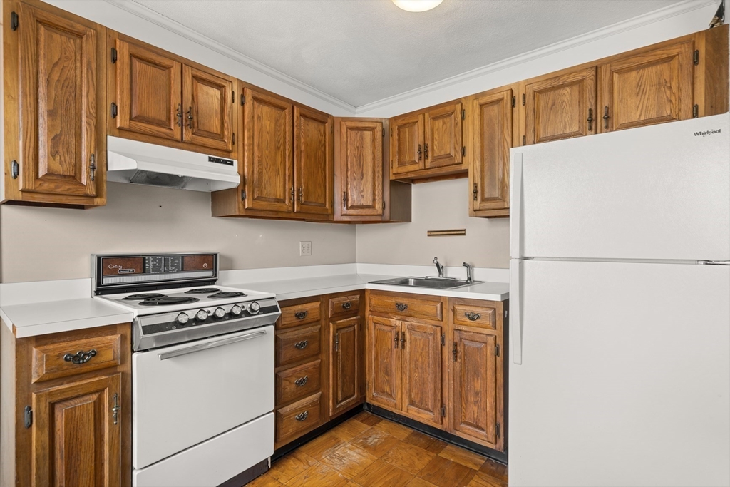 181 Salem Street 18F