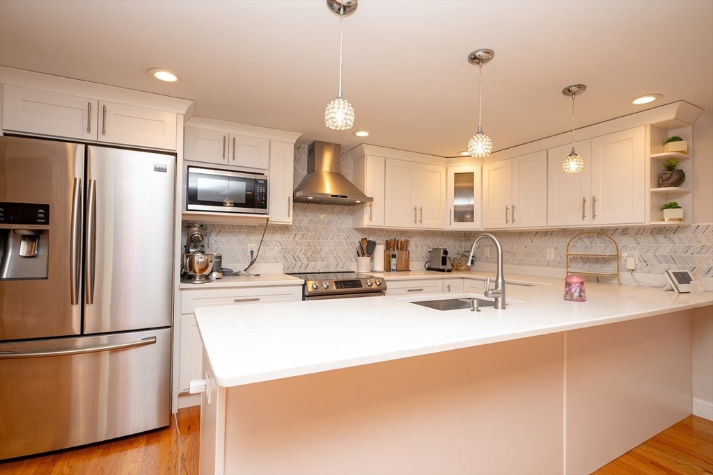 592 Poplar St, Boston, MA, 592 Poplar St, Boston, MA Photo #3