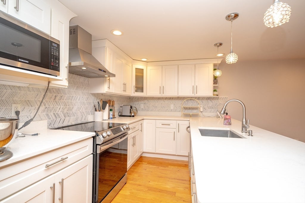 592 Poplar St, Boston, MA, 592 Poplar St, Boston, MA Photo #2