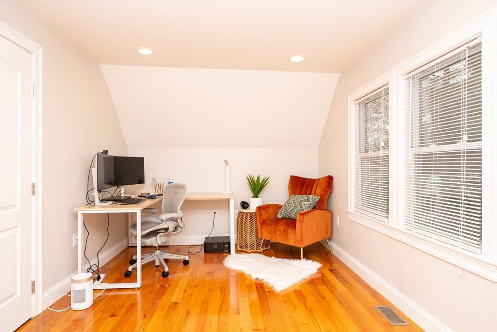 592 Poplar St, Boston, MA, 592 Poplar St, Boston, MA Photo #11