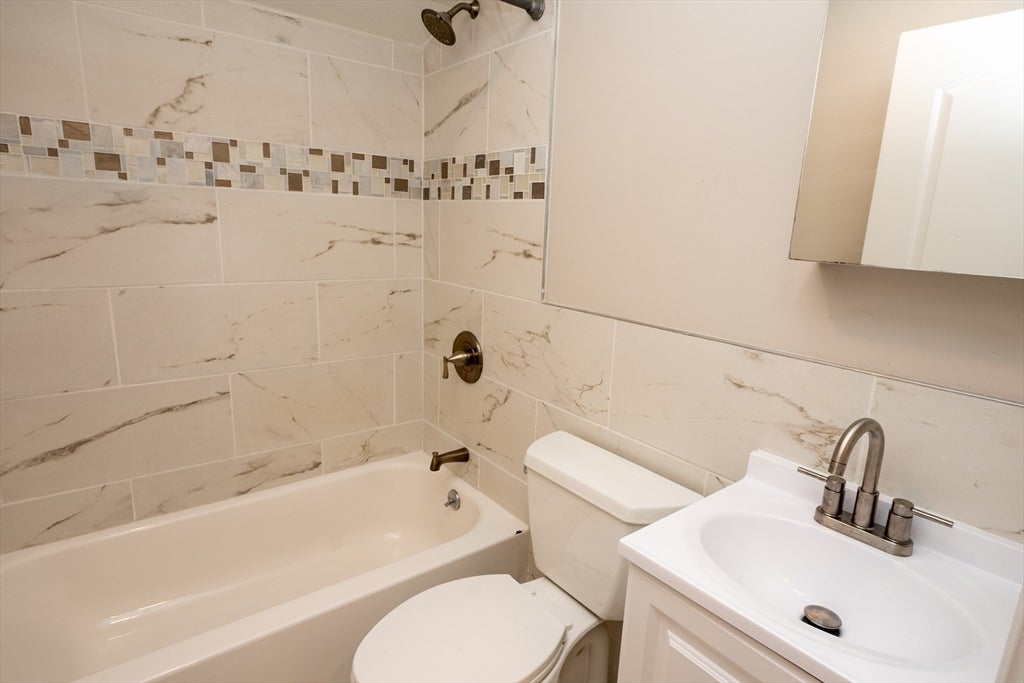 592 Poplar St, Boston, MA, 592 Poplar St, Boston, MA Photo #8