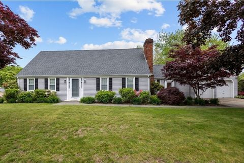 1372 Gardners Neck Rd Swansea MA 02777
