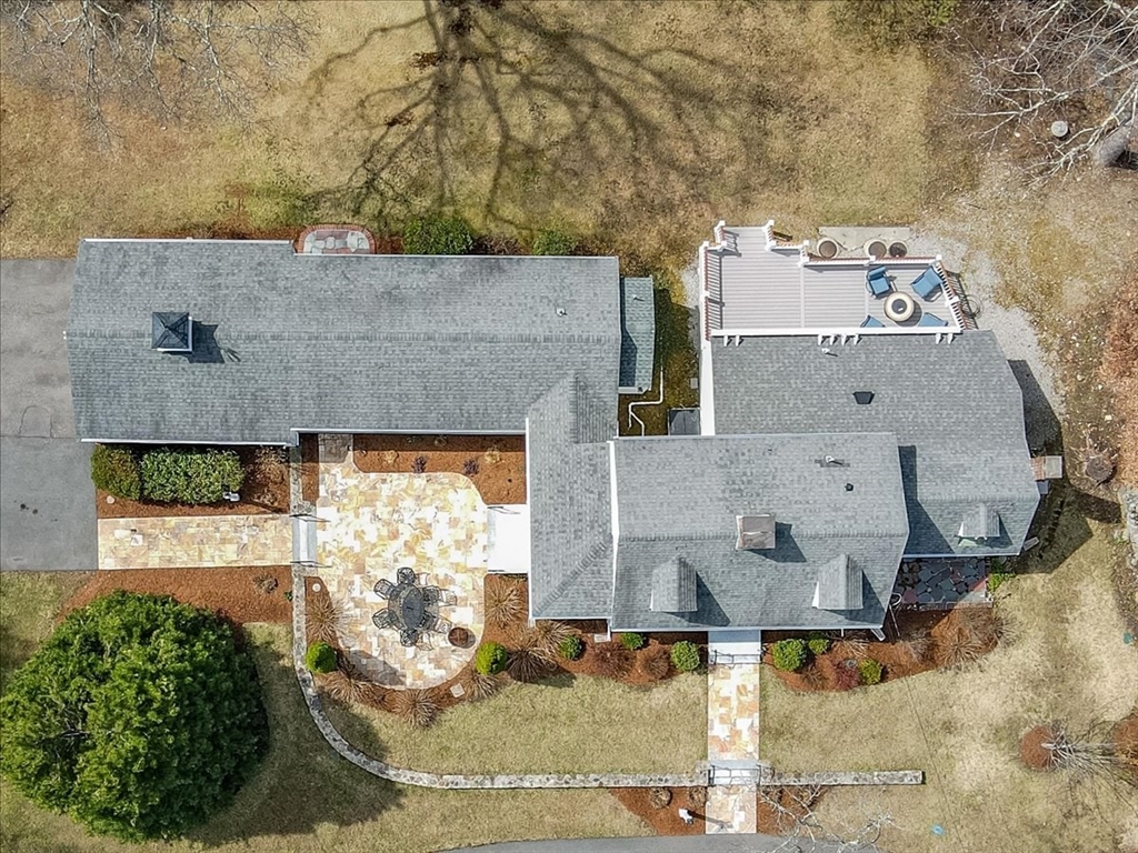 Holliston, Massachusetts 01746, United States, 3 Bedrooms Bedrooms, ,2 BathroomsBathrooms,Residential,Active,107876