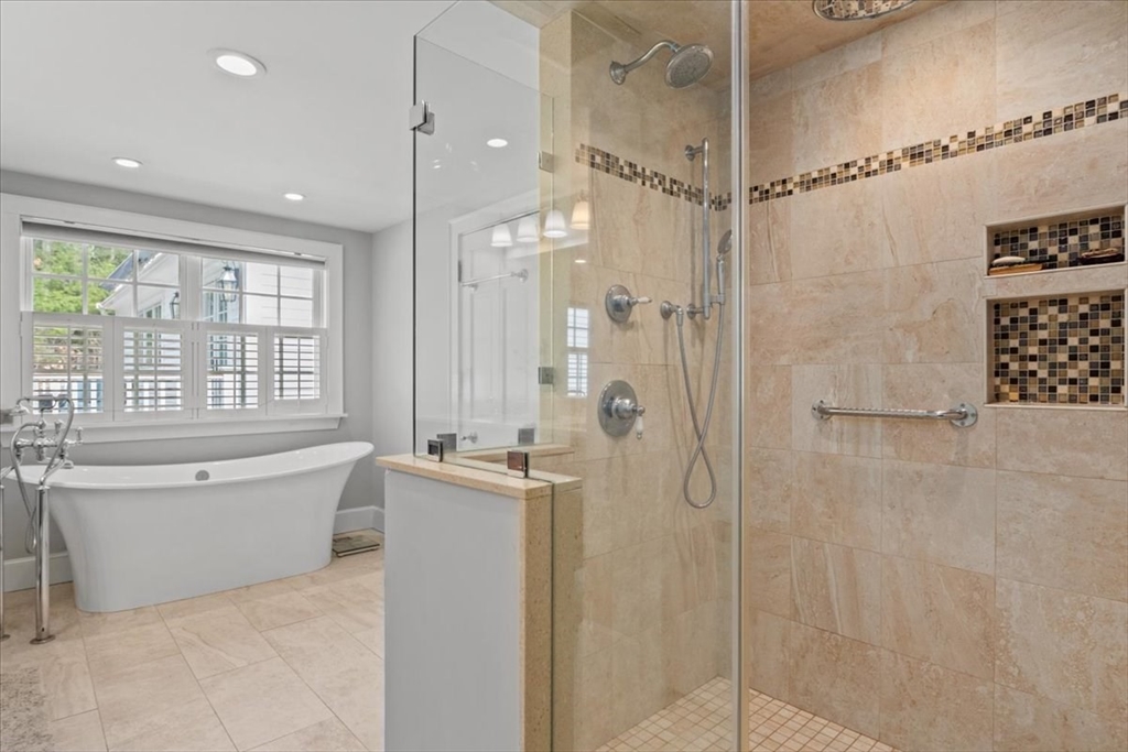 Holliston, Massachusetts 01746, United States, 3 Bedrooms Bedrooms, ,2 BathroomsBathrooms,Residential,Active,107876