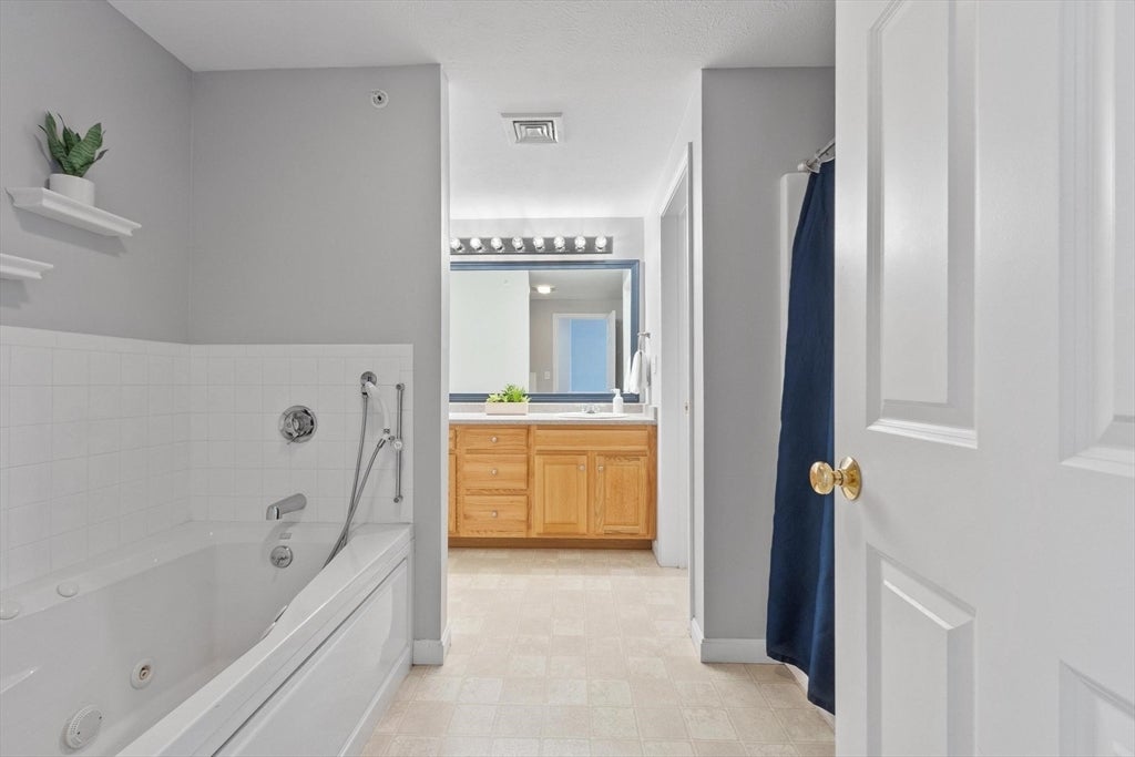 35 Green Briar Rd #35, Fitchburg, MA, 35 Green Briar Rd #35, Fitchburg, MA Photo #26