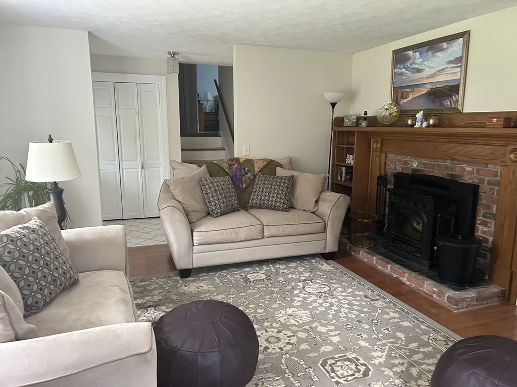 136 Munn Rd