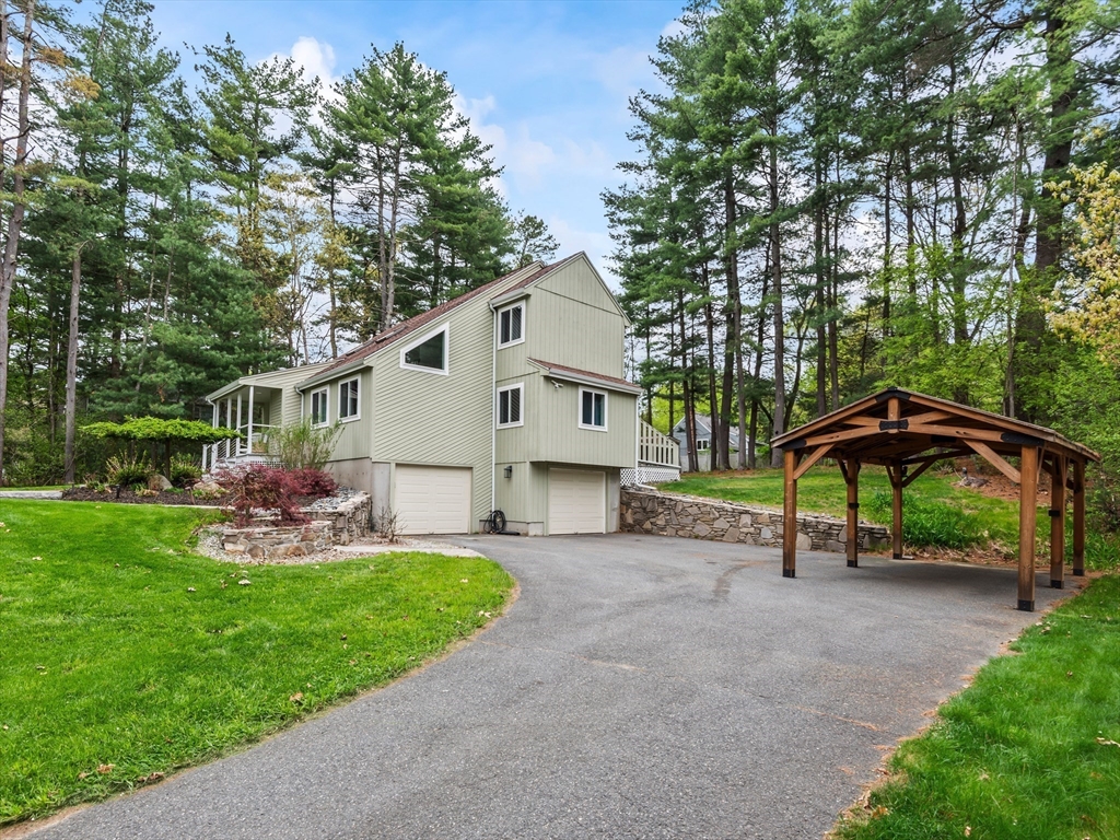 65 Briarcliff Ln, Holliston, MA Photo #2